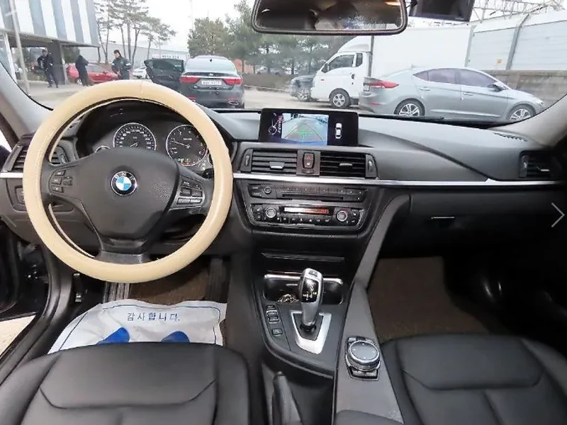 BMW 320 d xDrive - САМО 30% АВАНС, снимка 8 - Автомобили и джипове - 56016282