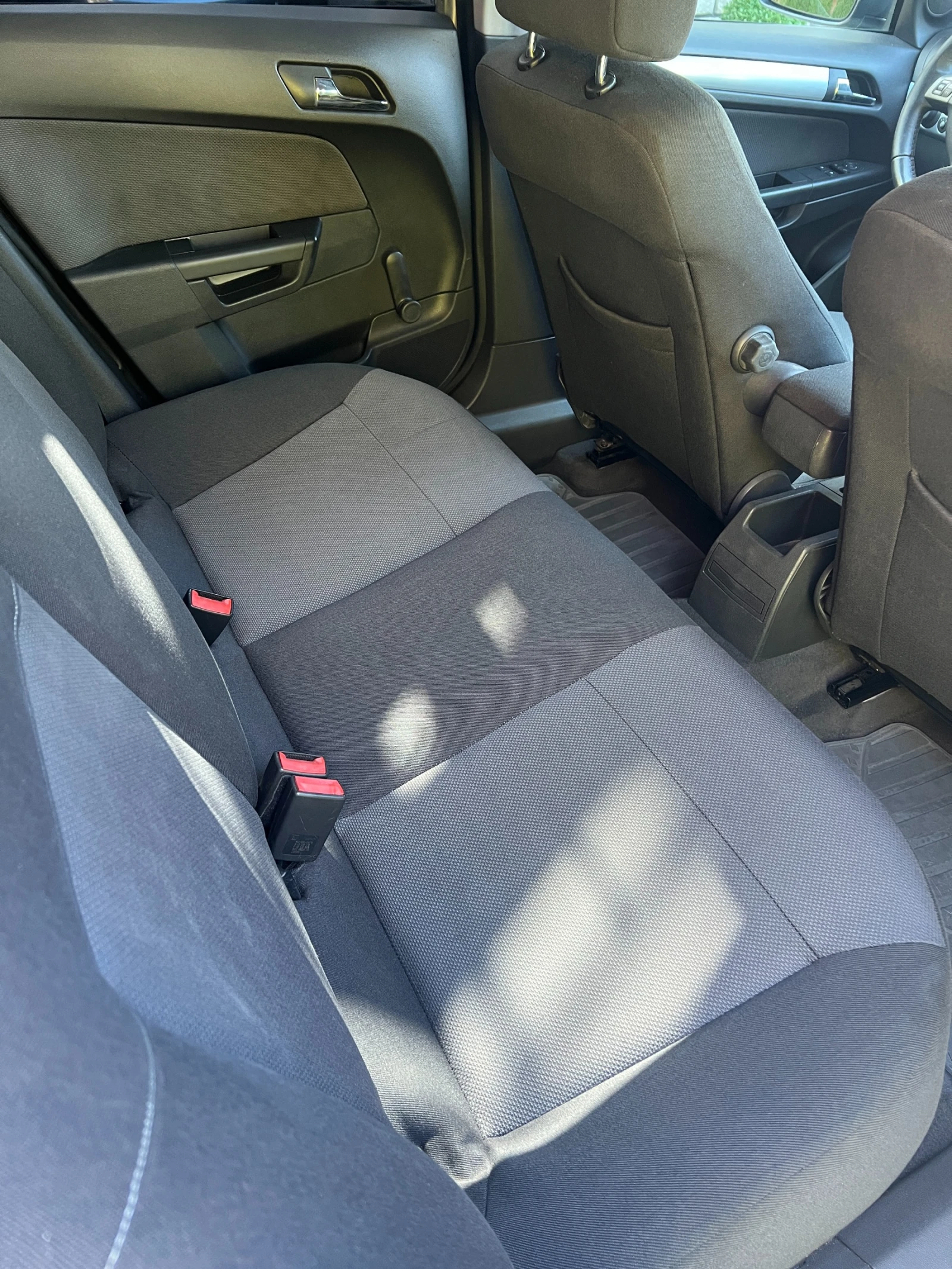 Opel Astra 1.6 Twinport - изображение 10