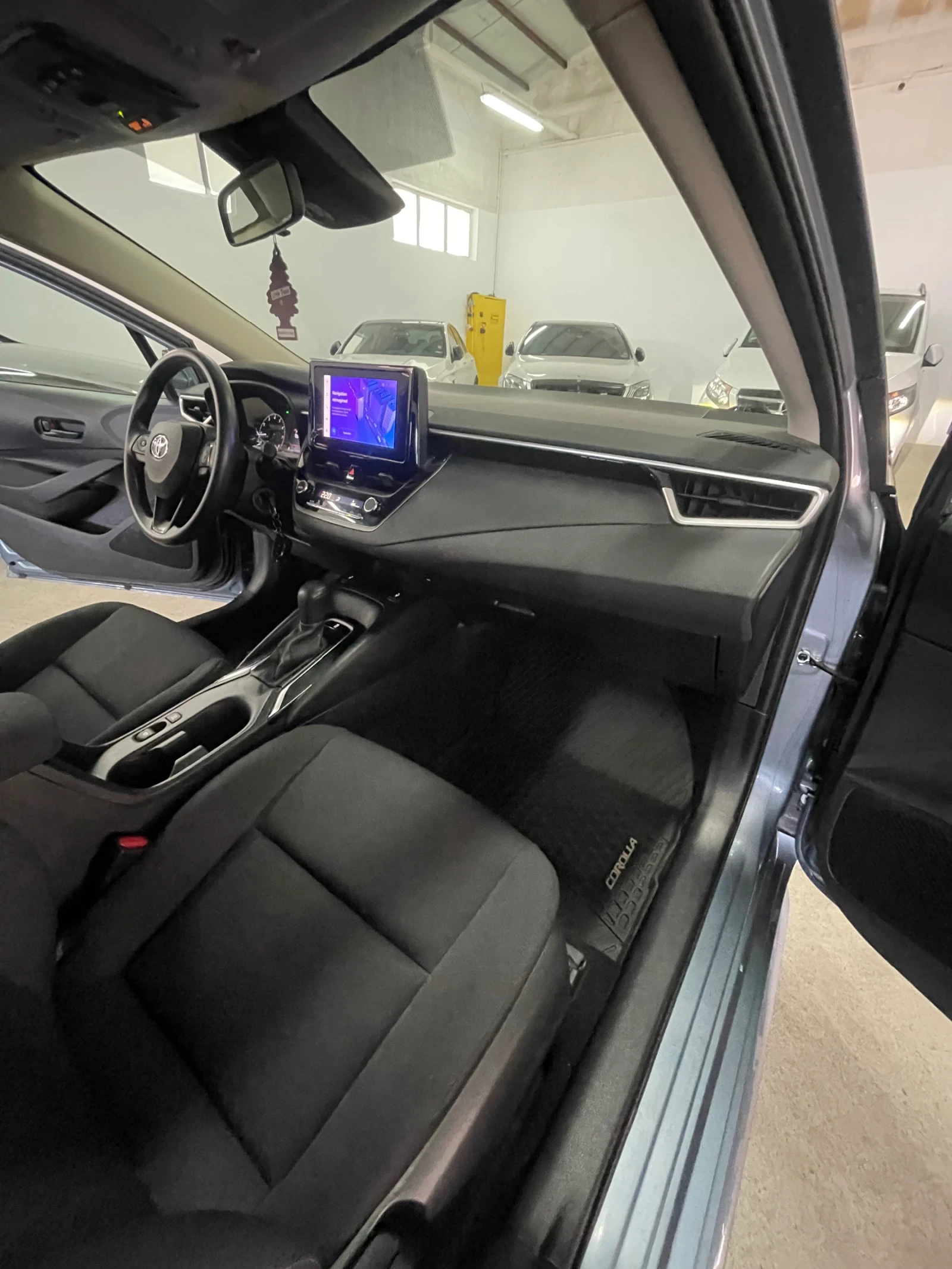 Toyota Corolla SED/2.0i// //  | Mobile.bg   12