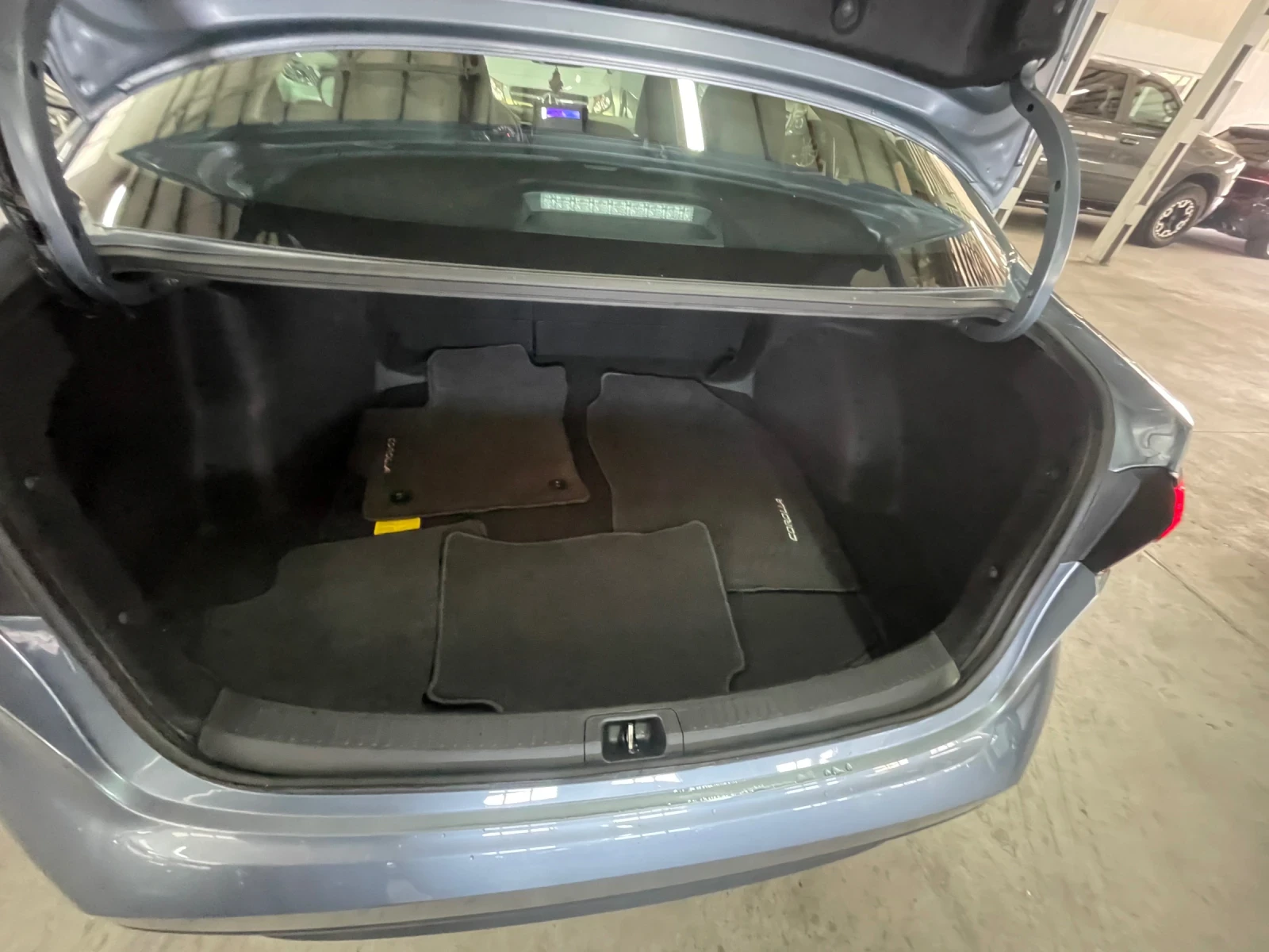 Toyota Corolla SED/2.0i// //  | Mobile.bg   15