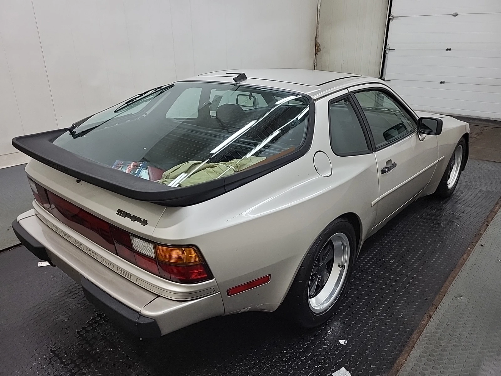 Porsche 944 Ръчка, един собственик от 2004г. - изображение 3
