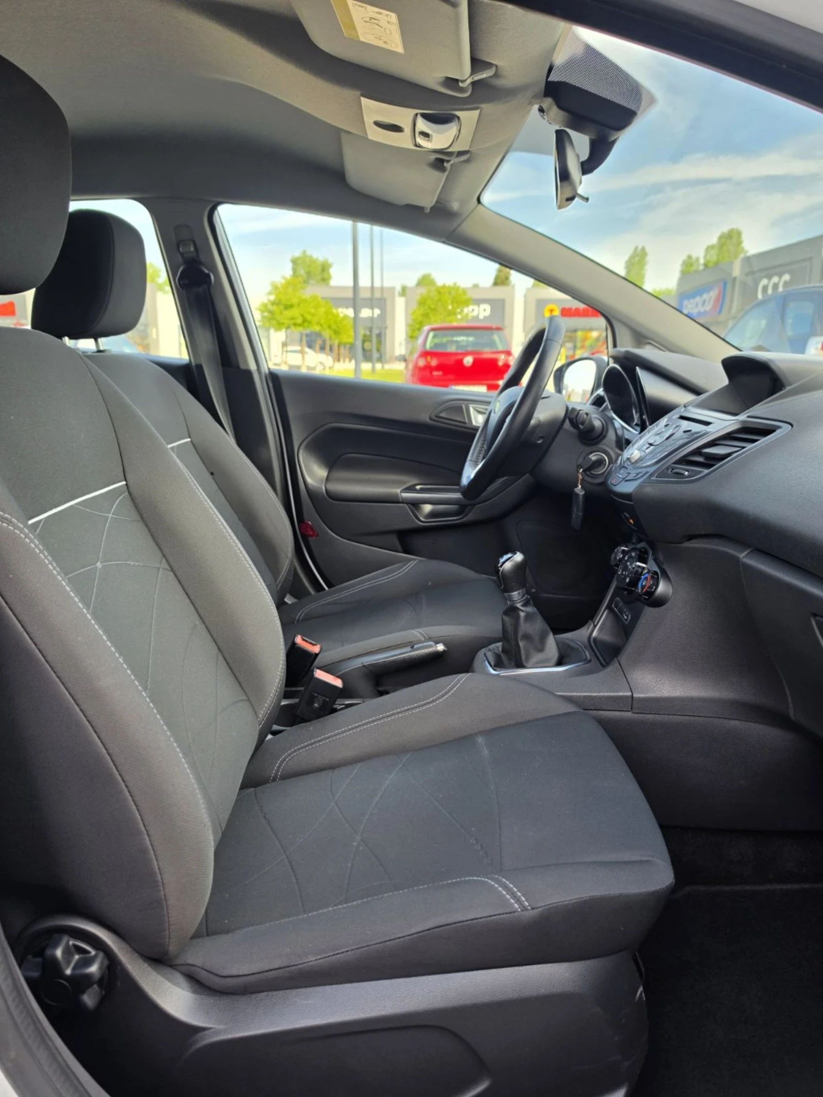 Ford Fiesta 1.6 / 95 к.с. EURO  5, снимка 12 - Автомобили и джипове - 51289035