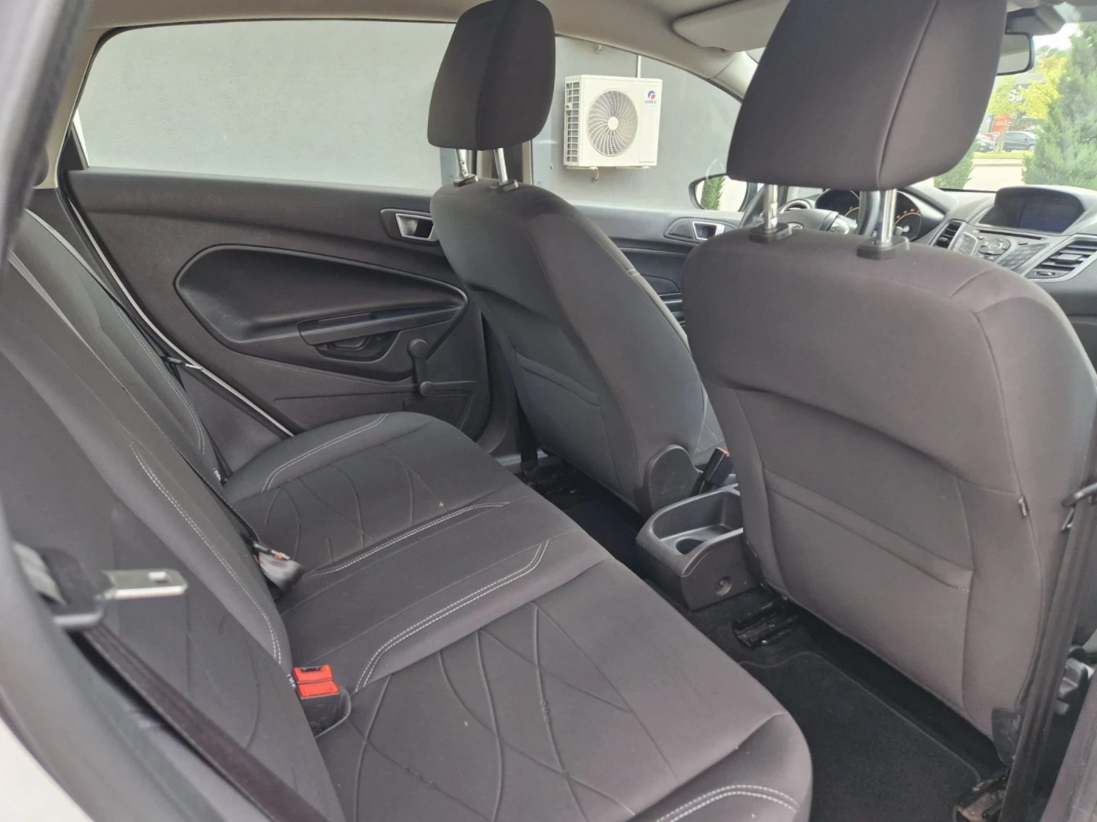 Ford Fiesta 1.6 / 95 к.с. EURO  5 - изображение 9