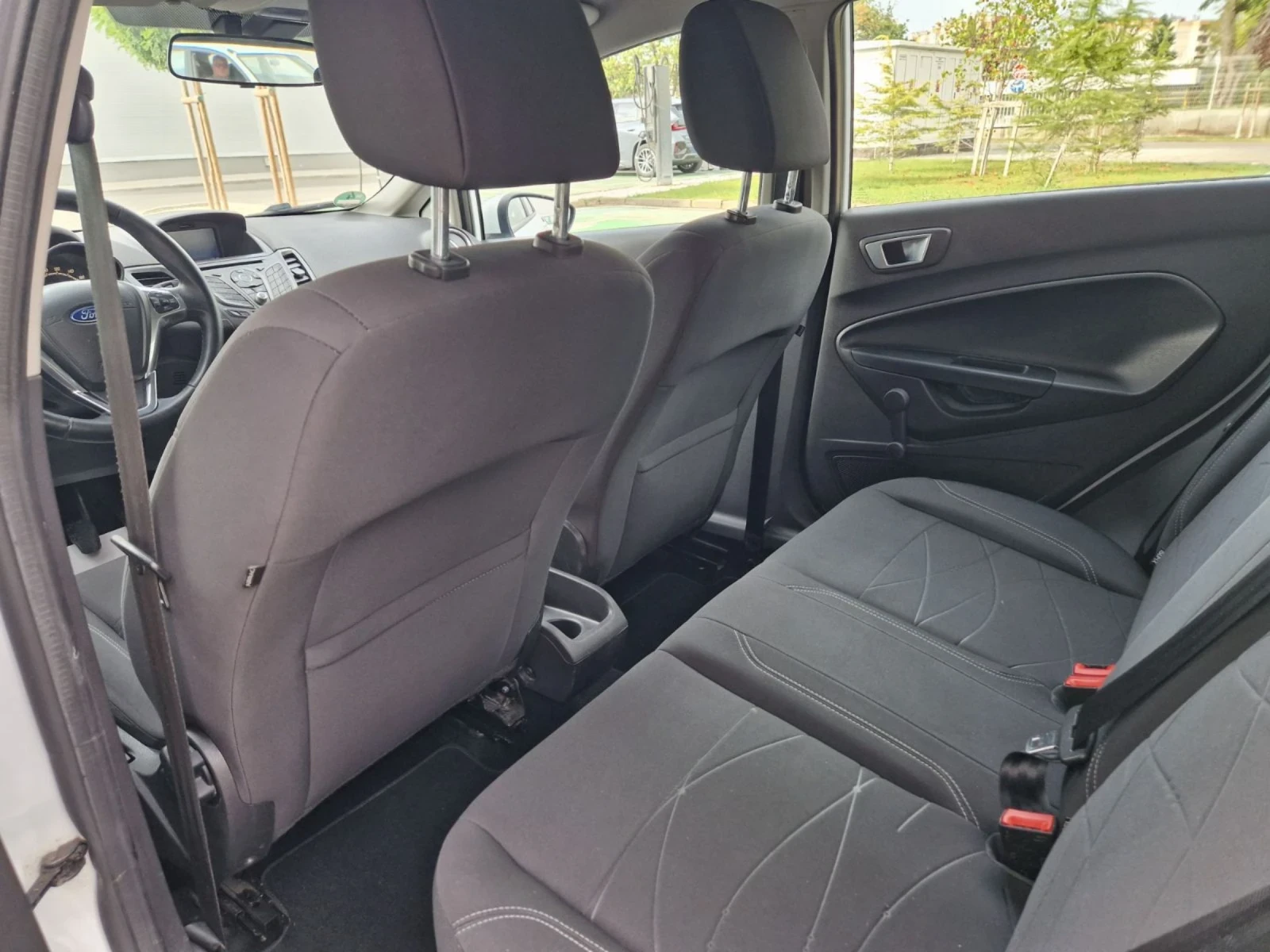 Ford Fiesta 1.6 / 95 к.с. EURO  5 - изображение 8