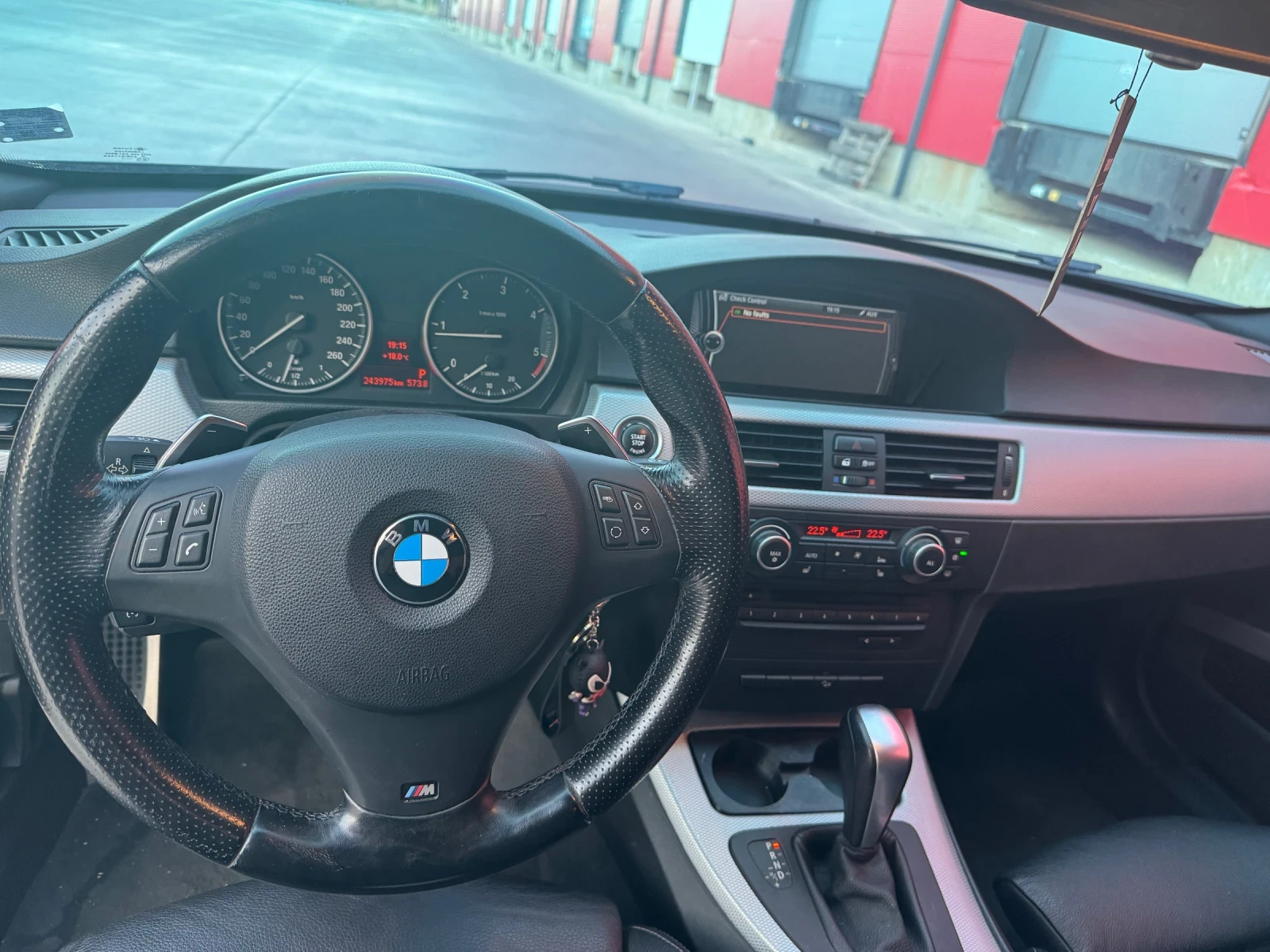 BMW 320  - изображение 7