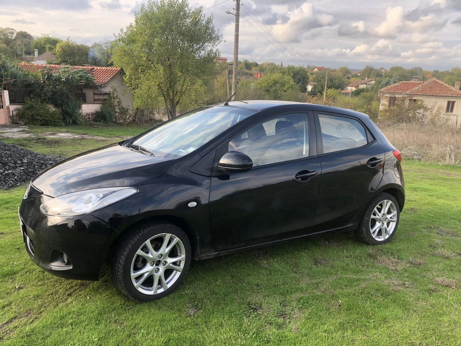 Mazda 2  - изображение 7