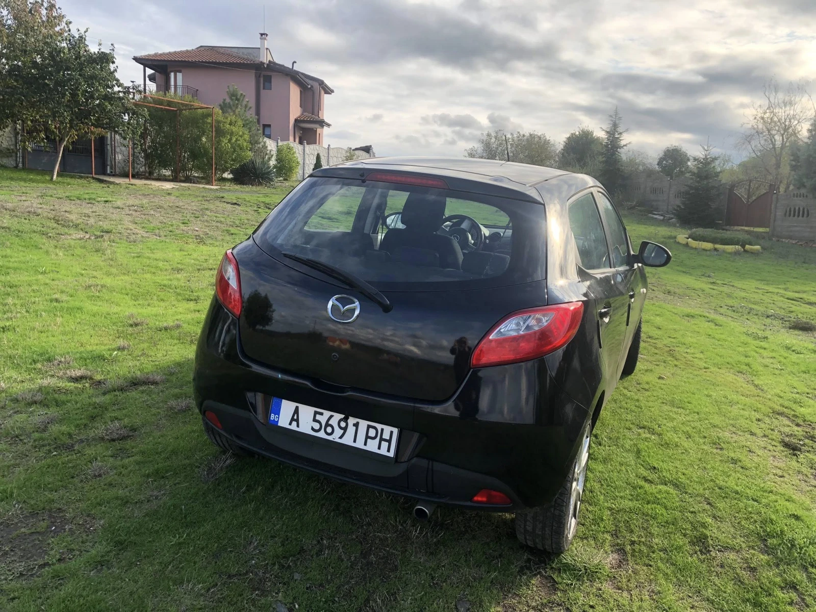 Mazda 2  - изображение 8