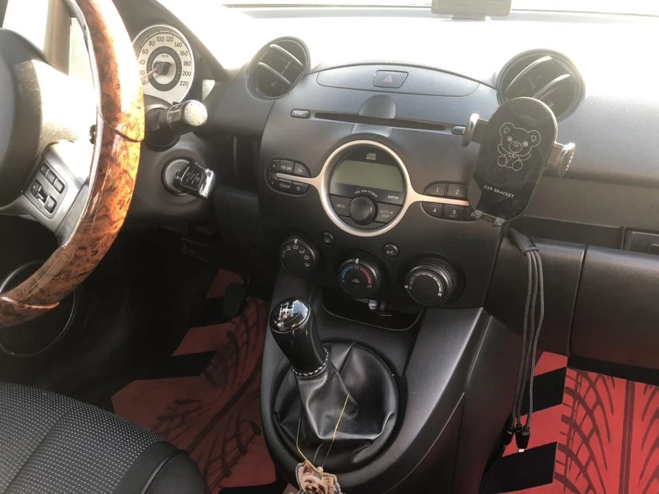 Mazda 2  - изображение 5