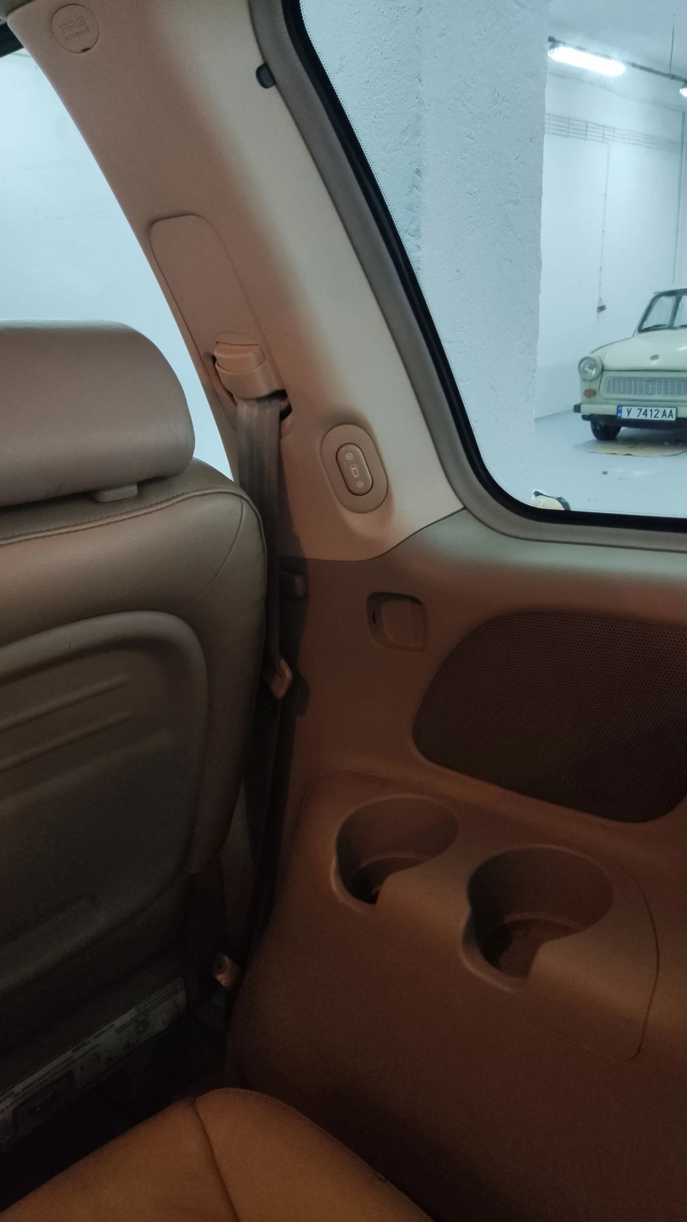 Kia Carnival | Mobile.bg   13