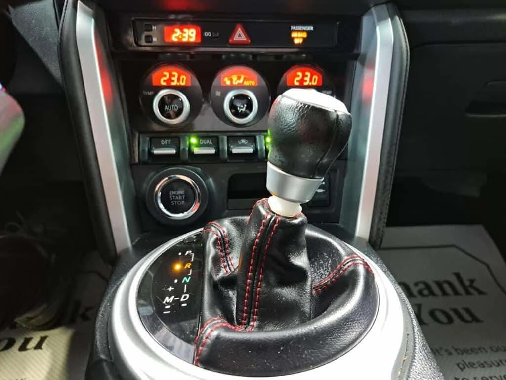 Subaru BRZ * 2dr Cpe Auto Sport tech * CARFAX * ���� �� �� | Mobile.bg � ����������� 8