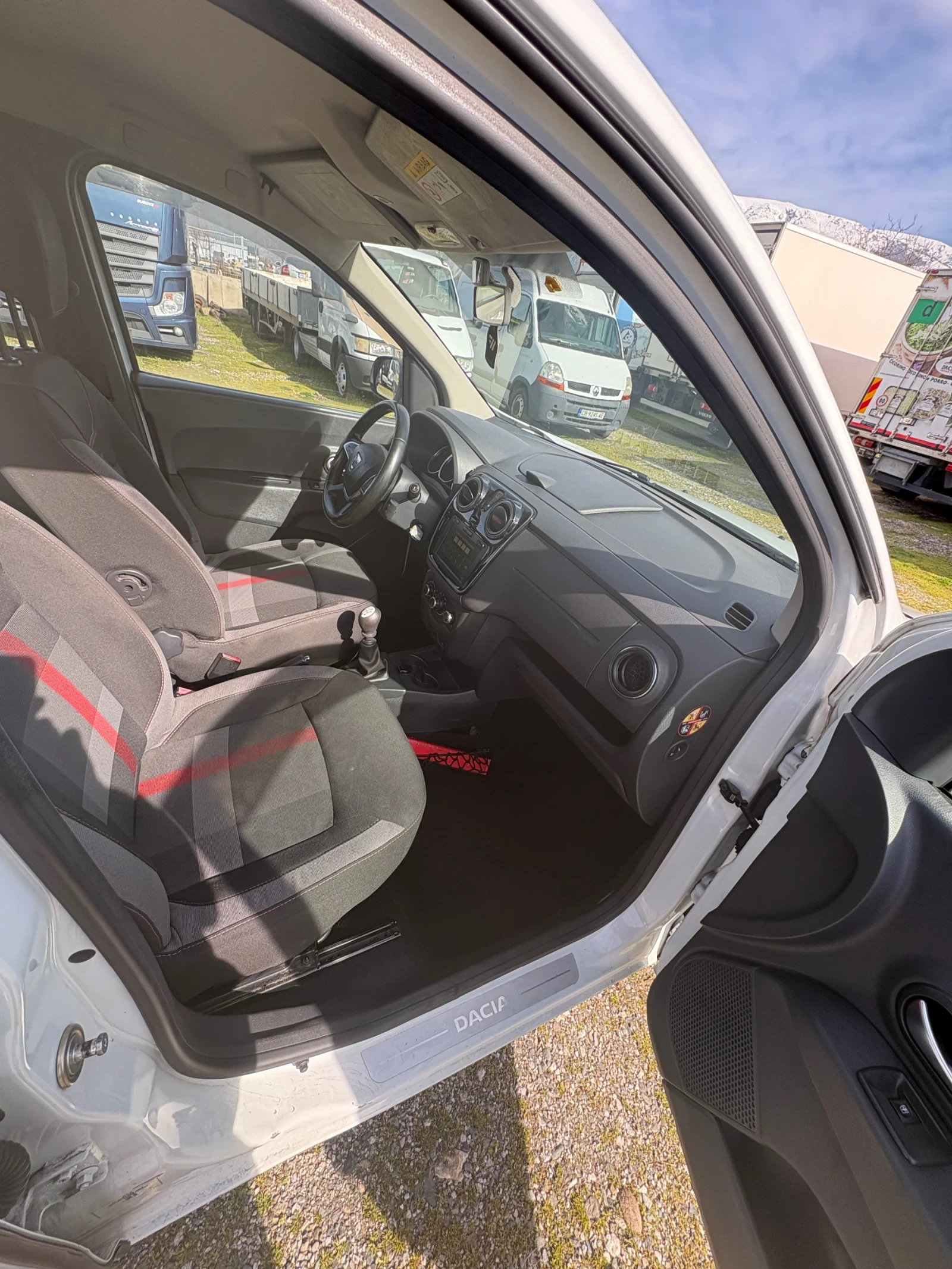 Dacia Lodgy 1.5DCI | Mobile.bg � ����������� 11