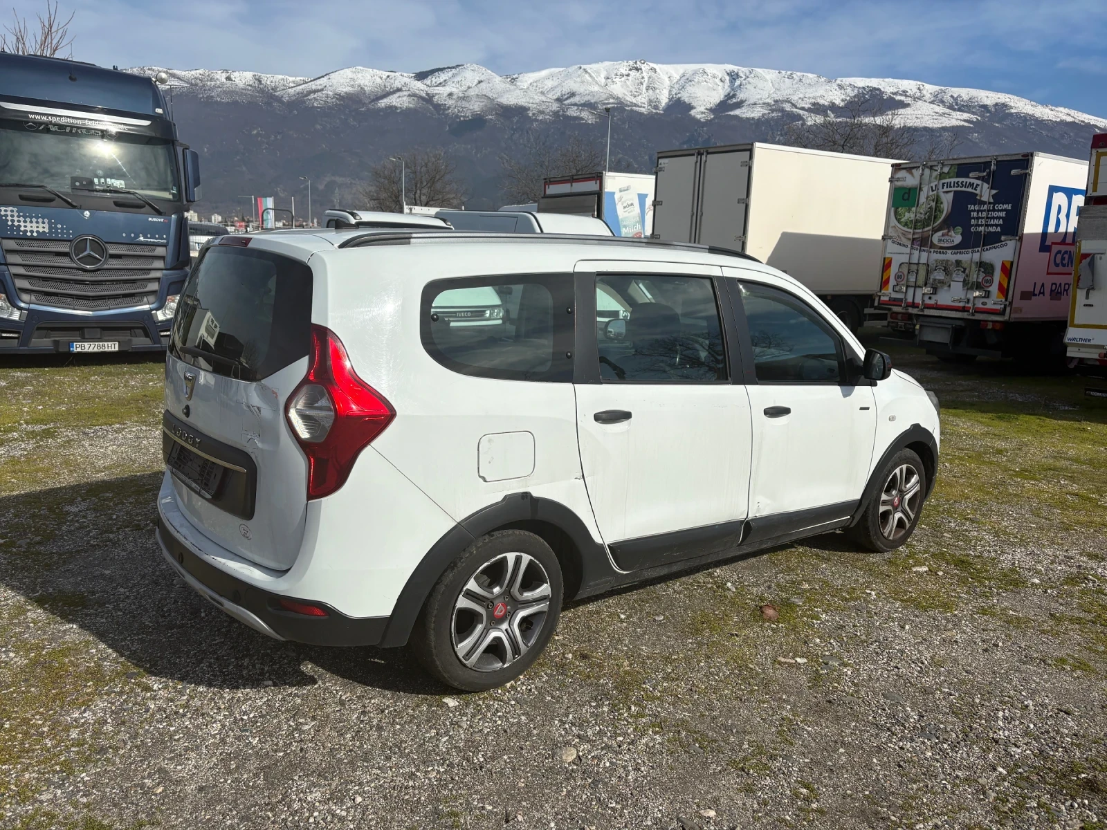 Dacia Lodgy 1.5DCI - изображение 2