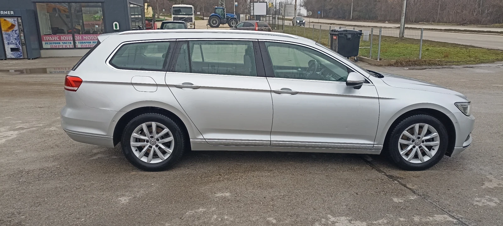 VW Passat 2.0 TDI  150k.c.  DSG  360* партроник, снимка 7 - Автомобили и джипове - 53852235