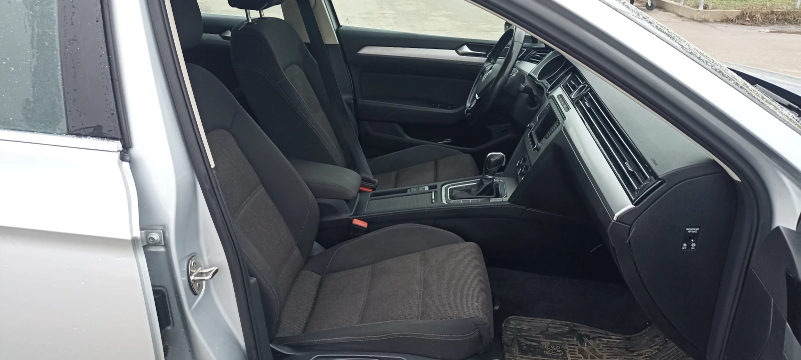 VW Passat 2.0 TDI  150k.c.  DSG  360* партроник, снимка 14 - Автомобили и джипове - 53852235