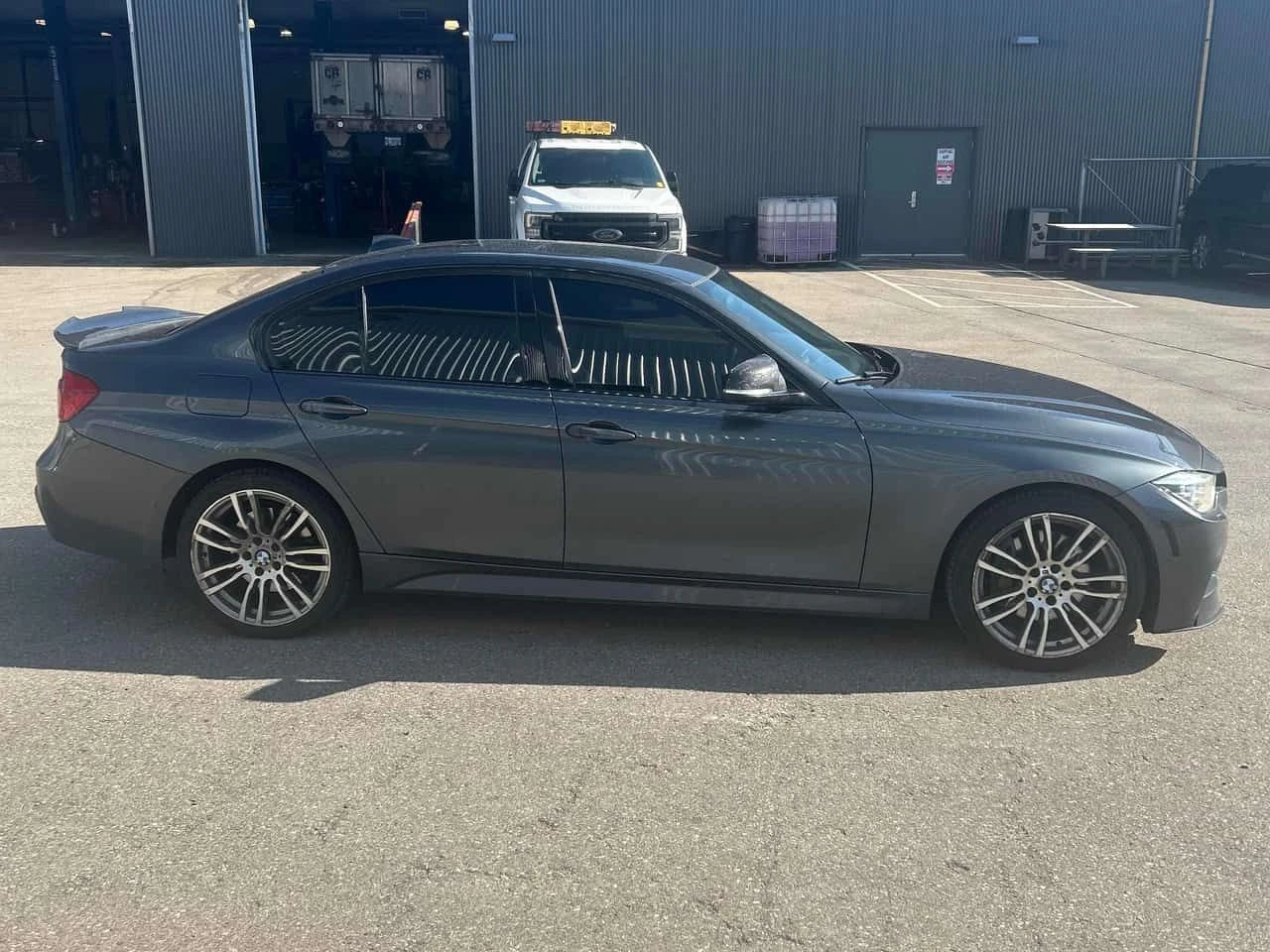 BMW 340 * xDrive * CARFAX * DOWNPIPE * KEYLESS * 2 КЛЮЧА, снимка 3 - Автомобили и джипове - 54157758