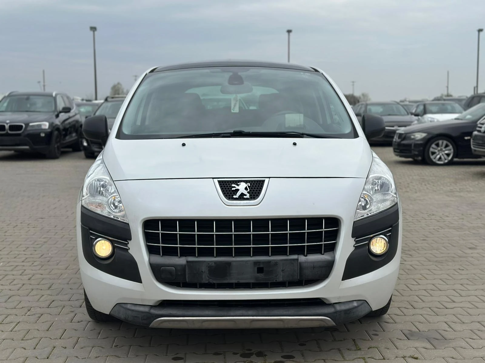 Peugeot 3008 / 1.6 HDI / HEAD-UP / PANO / , снимка 8 - Автомобили и джипове - 54219325