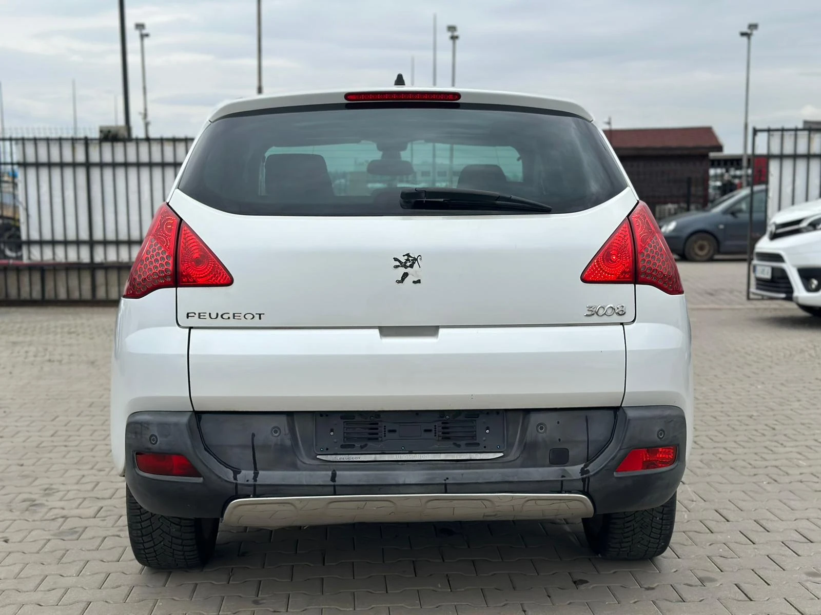 Peugeot 3008 / 1.6 HDI / HEAD-UP / PANO / , снимка 4 - Автомобили и джипове - 54219325