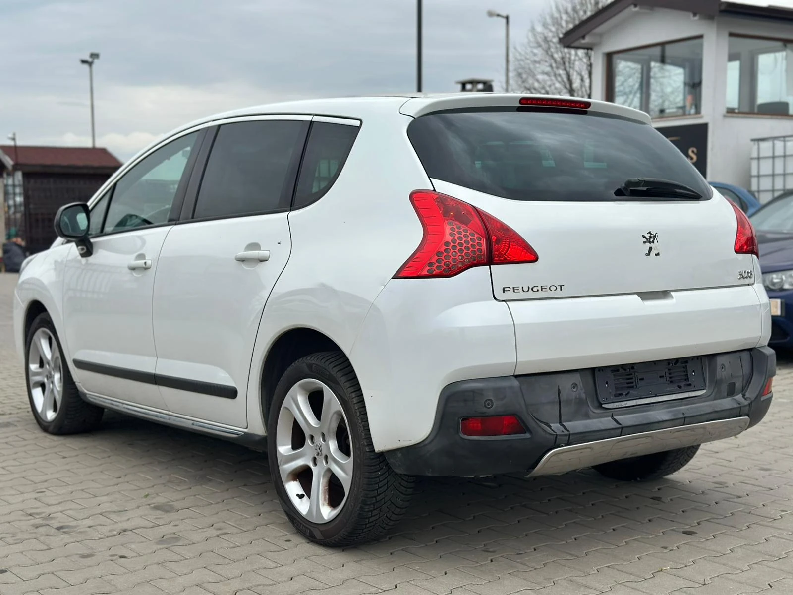 Peugeot 3008 / 1.6 HDI / HEAD-UP / PANO / , снимка 3 - Автомобили и джипове - 54219325