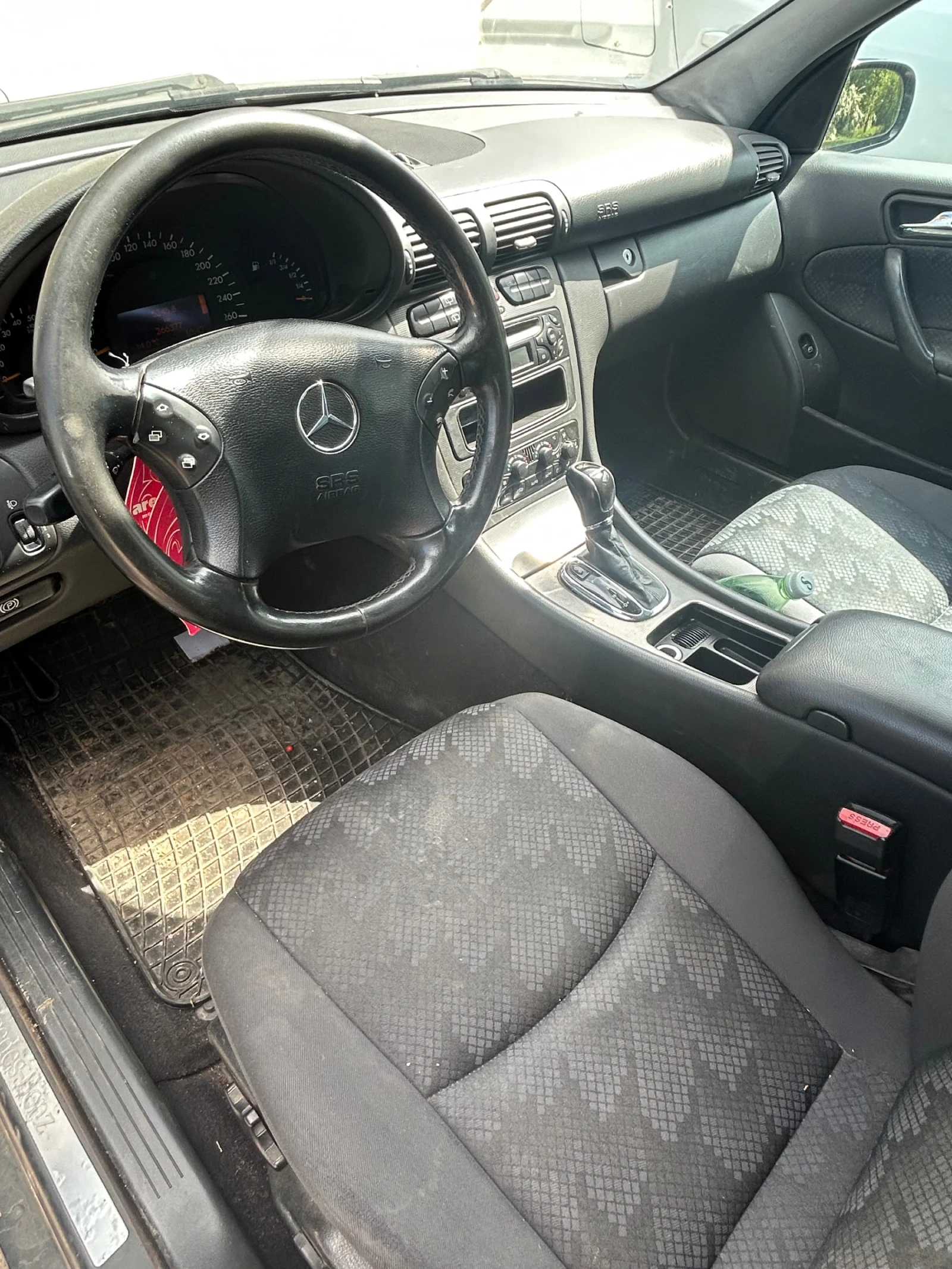 Mercedes-Benz C 220, снимка 5 - Автомобили и джипове - 54771701