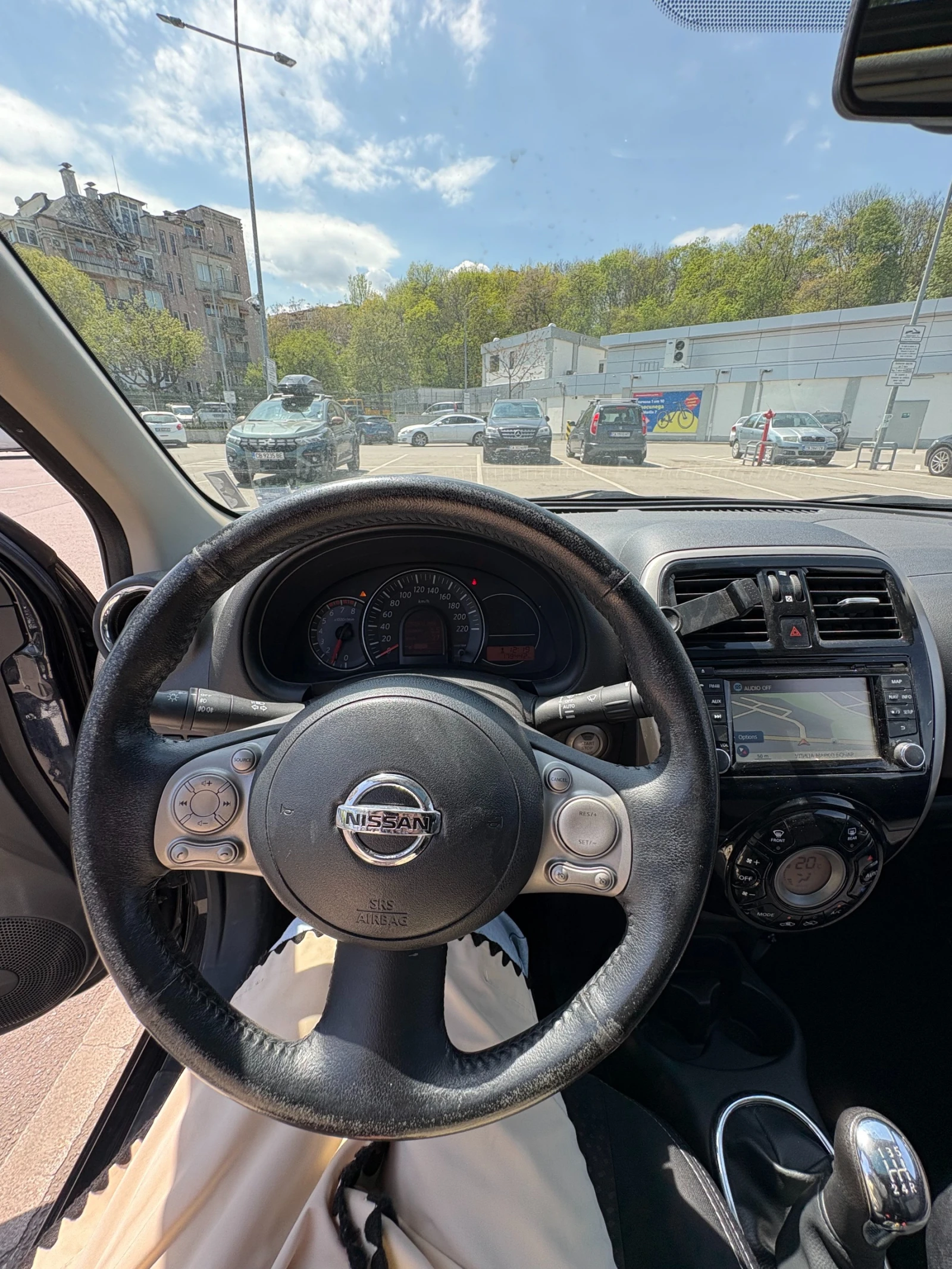 Nissan Micra DIG-S Facelift, снимка 11 - Автомобили и джипове - 54346278