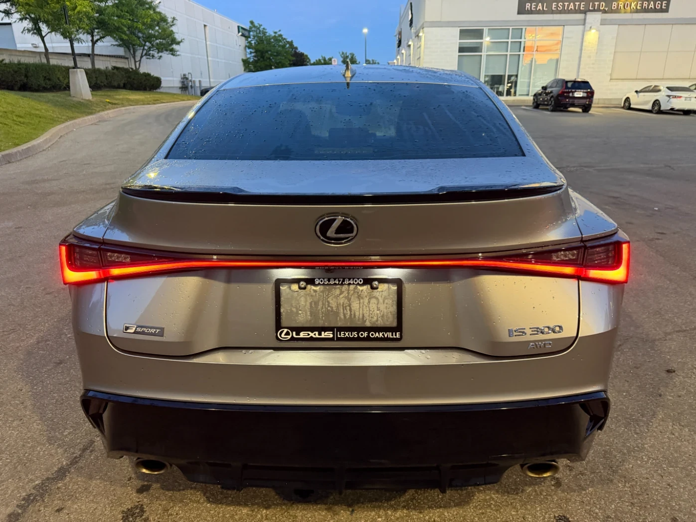 Lexus IS 300 CARFAX, снимка 5 - Автомобили и джипове - 54843405