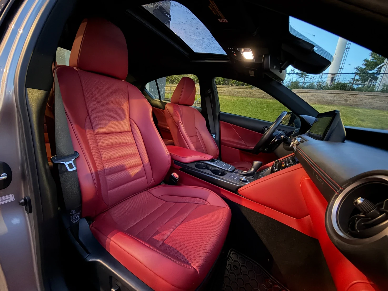 Lexus IS 300 CARFAX, снимка 15 - Автомобили и джипове - 54843405