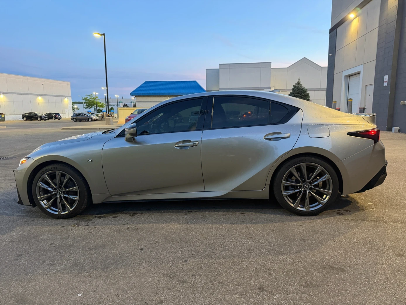 Lexus IS 300 CARFAX, снимка 7 - Автомобили и джипове - 54843405