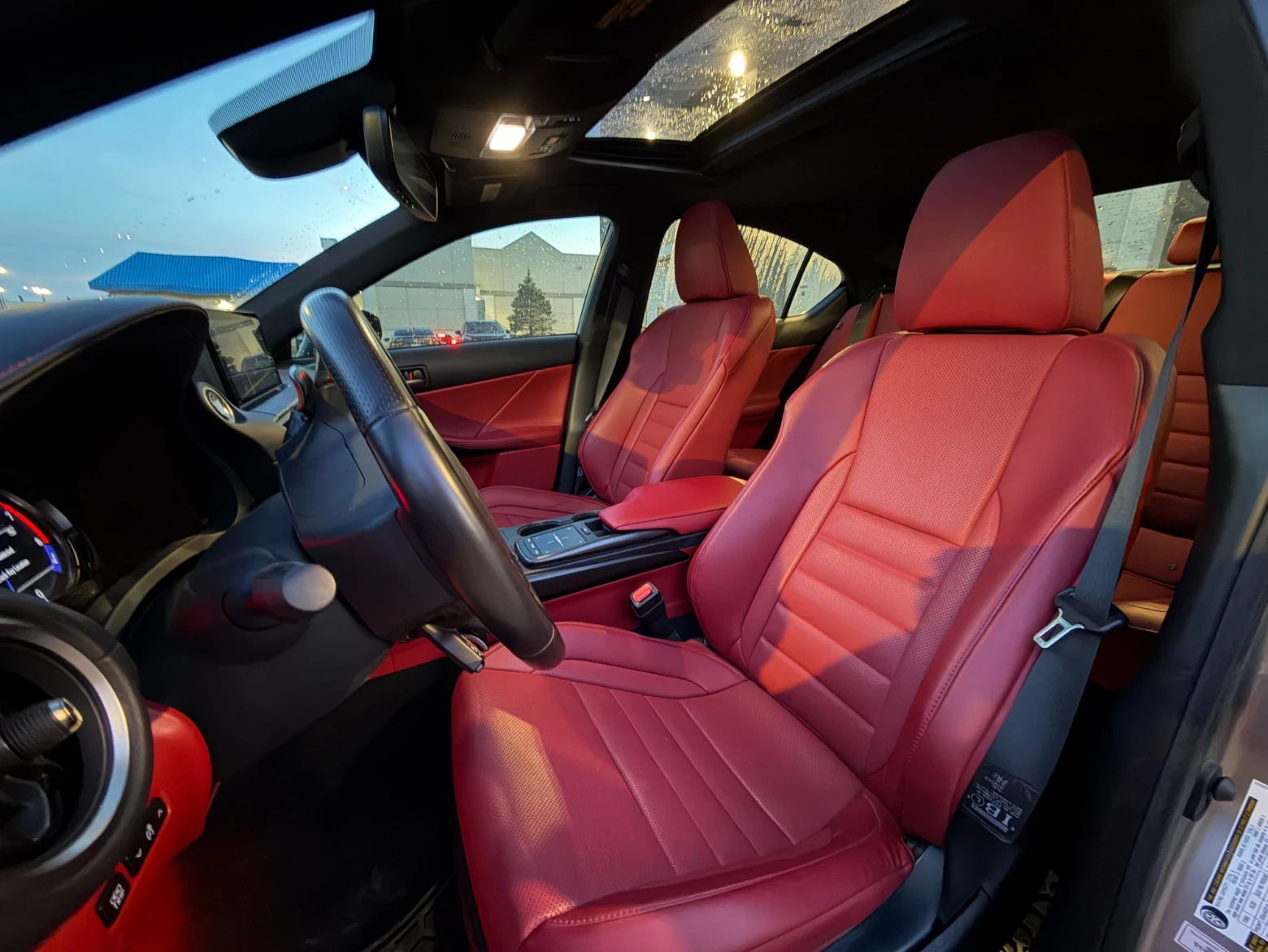 Lexus IS 300 CARFAX, снимка 8 - Автомобили и джипове - 54843405