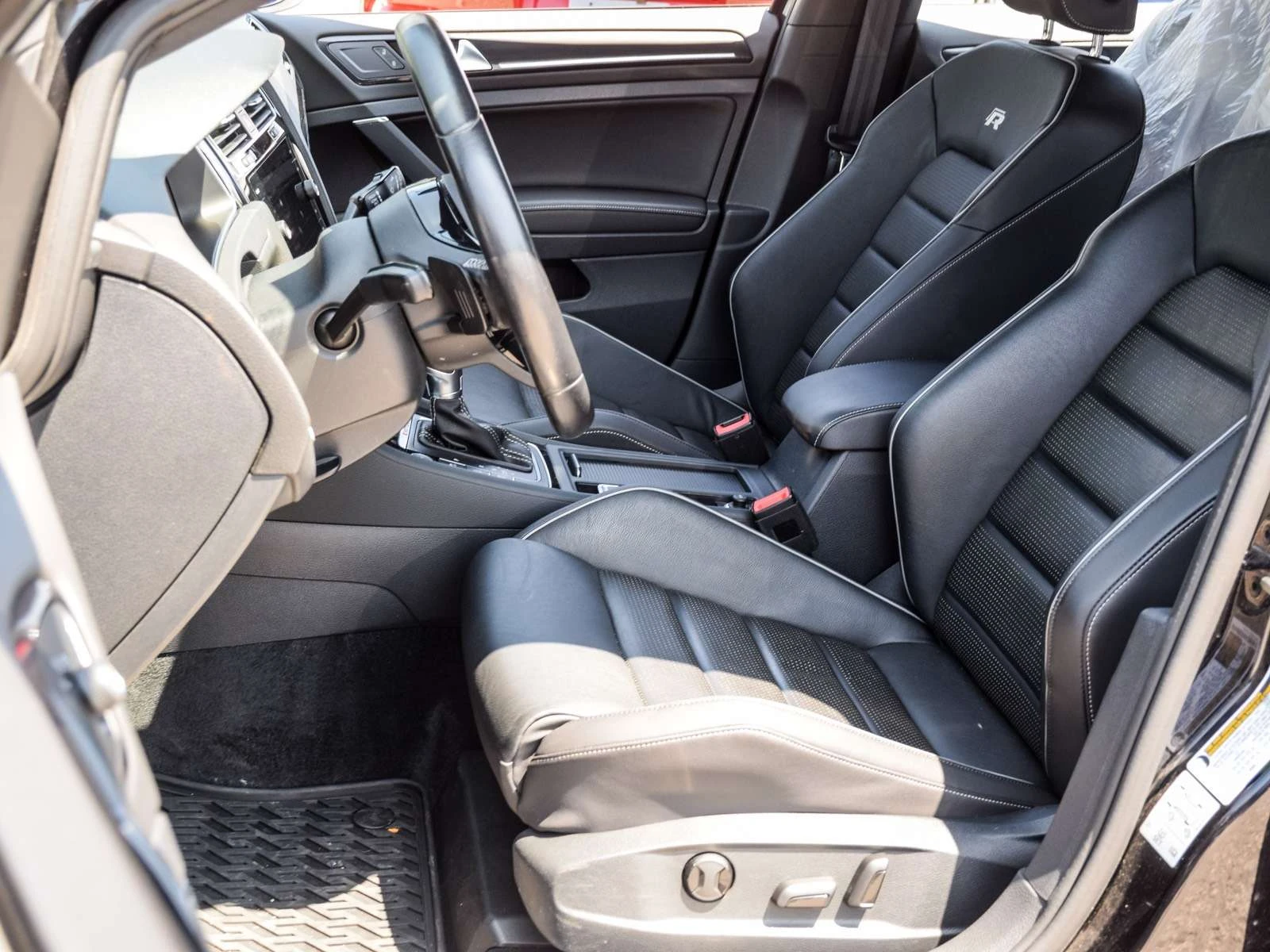 VW Golf R / 1 Собственик / 4х4 / ЦЕНА до БГ, снимка 10 - Автомобили и джипове - 55491893