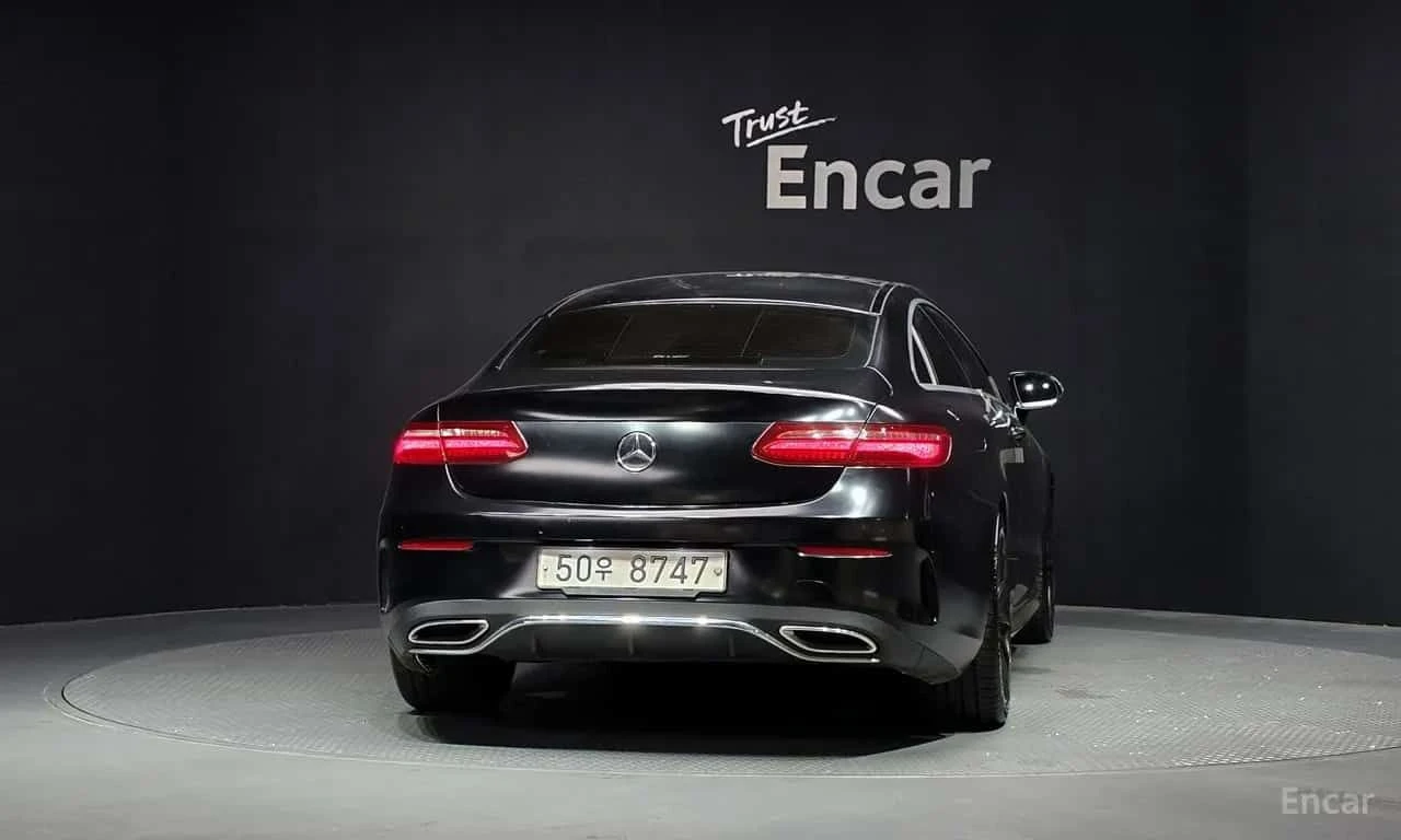 Mercedes-Benz E 220 * E220d Coupe * CARFAX * ЦЕНА ДО БГ, снимка 4 - Автомобили и джипове - 55531613