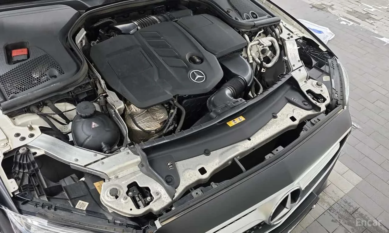 Mercedes-Benz E 220 * E220d Coupe * CARFAX * ЦЕНА ДО БГ, снимка 6 - Автомобили и джипове - 55531613