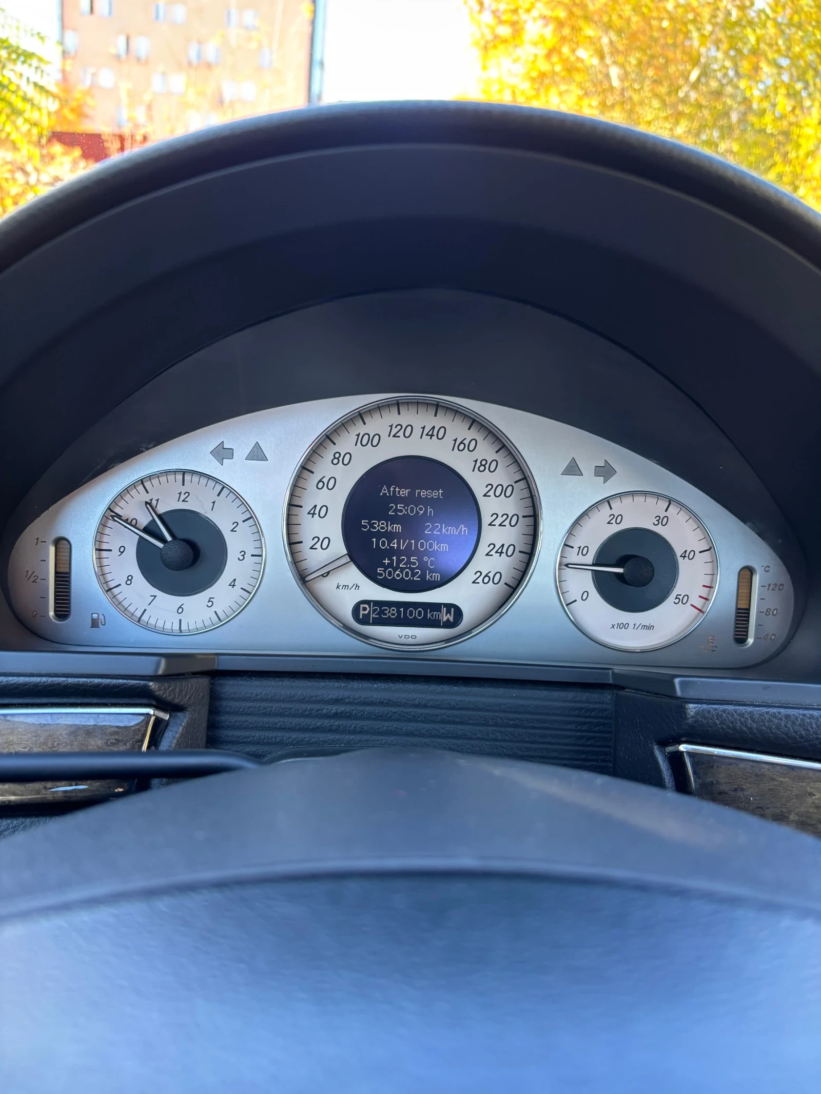 Mercedes-Benz 320, снимка 4 - Автомобили и джипове - 55754235