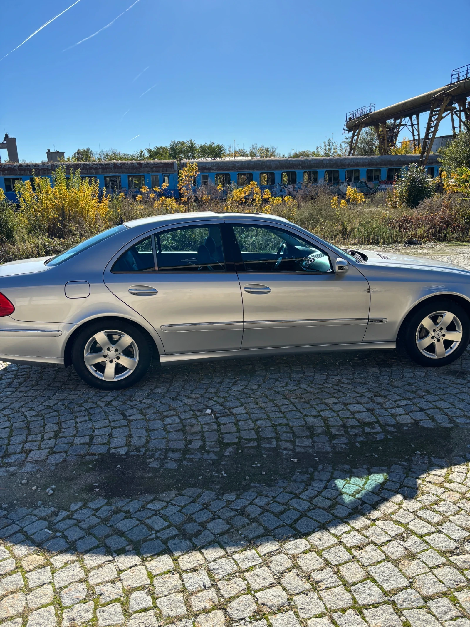 Mercedes-Benz 320