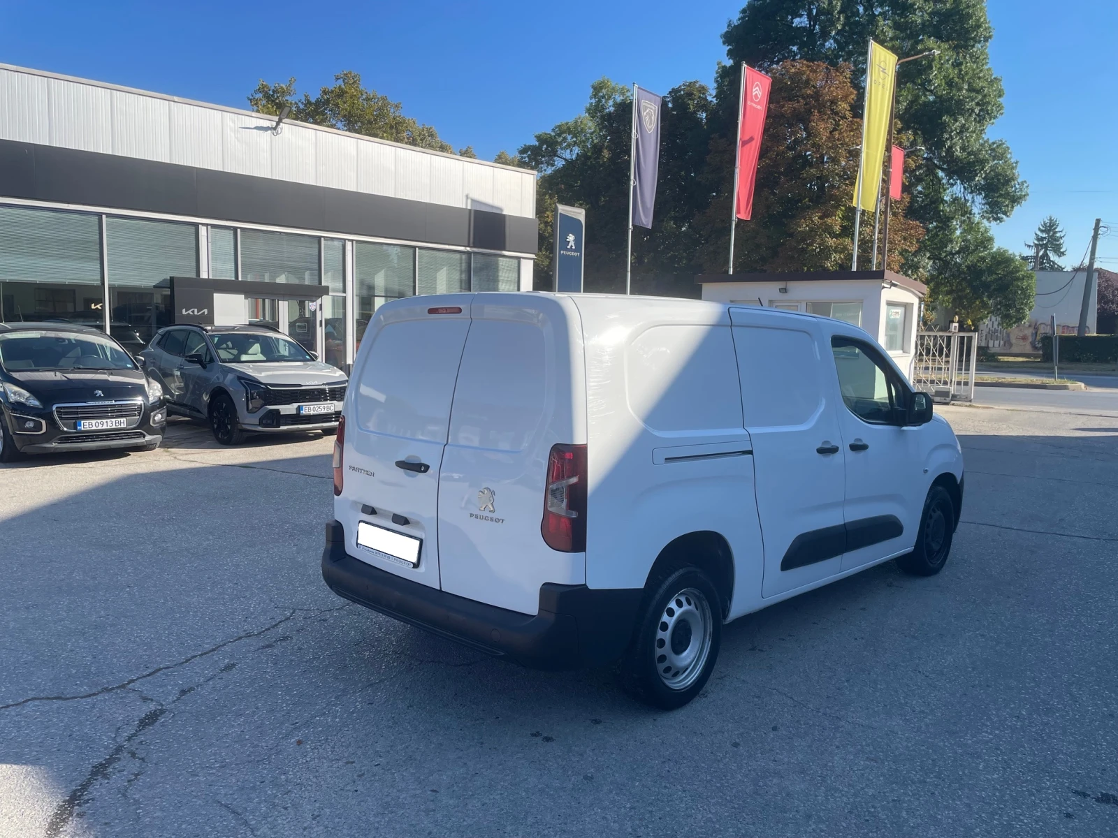 Peugeot Partner Long PREMIUM 1.6 BlueHDi 100, снимка 6 - Автомобили и джипове - 56112715