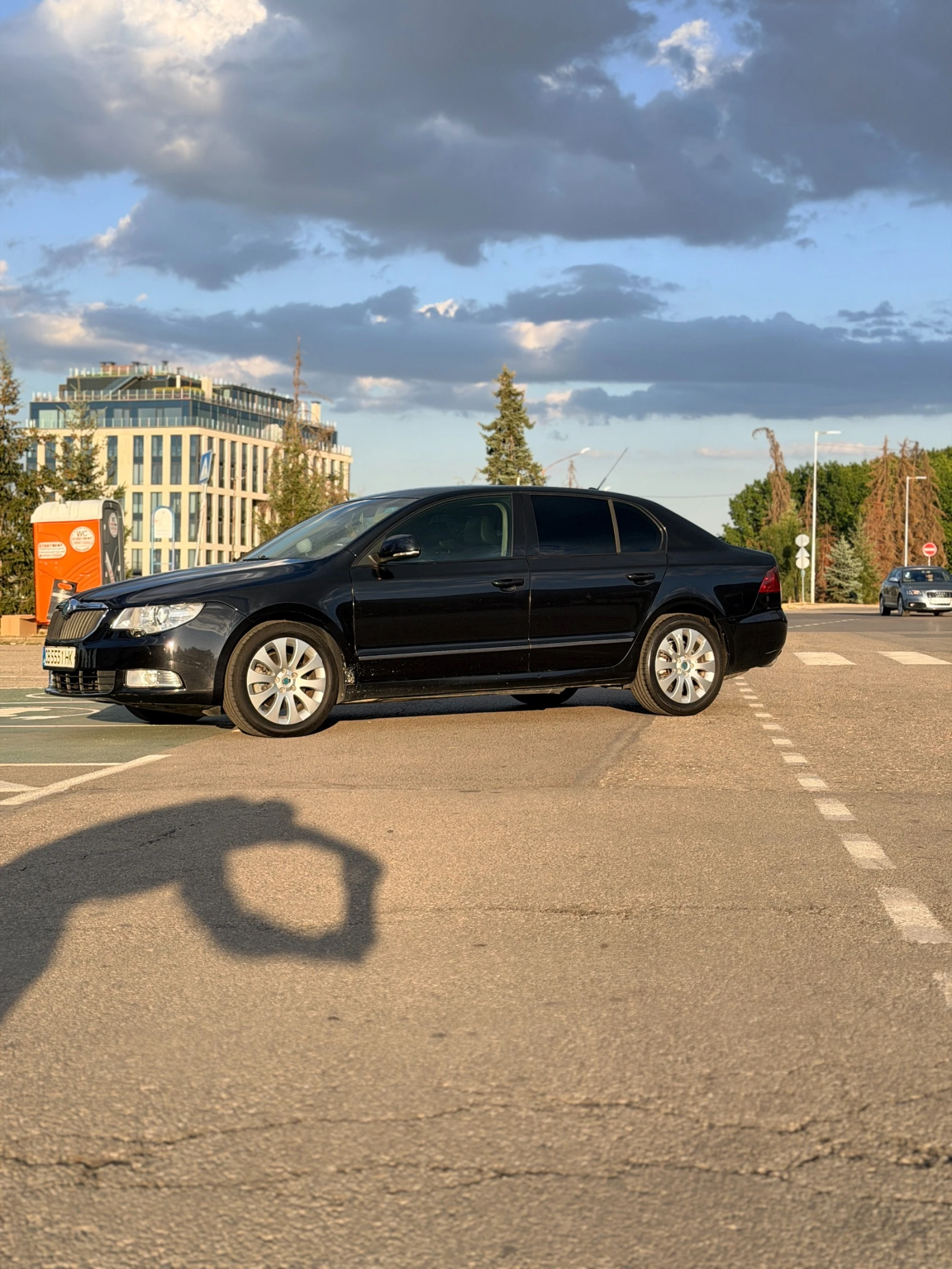 Skoda Superb, снимка 4 - Автомобили и джипове - 56120024