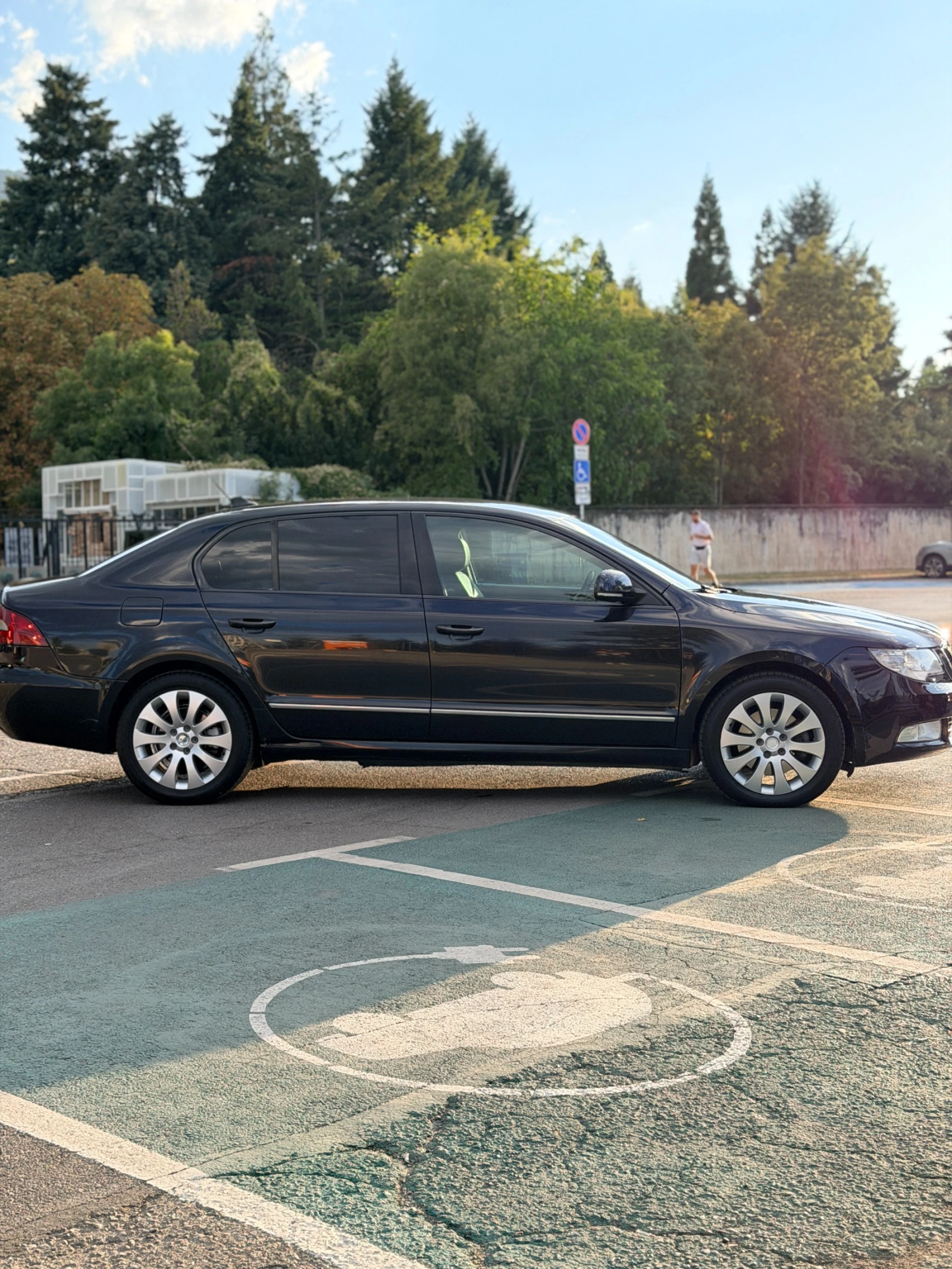 Skoda Superb, снимка 2 - Автомобили и джипове - 56120024