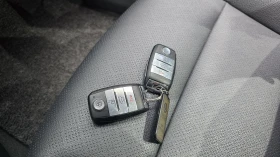 Kia Stonic 1.6 Prestige autogeorge.com - 12300 € / 24056.71 лв. - 22534959 17