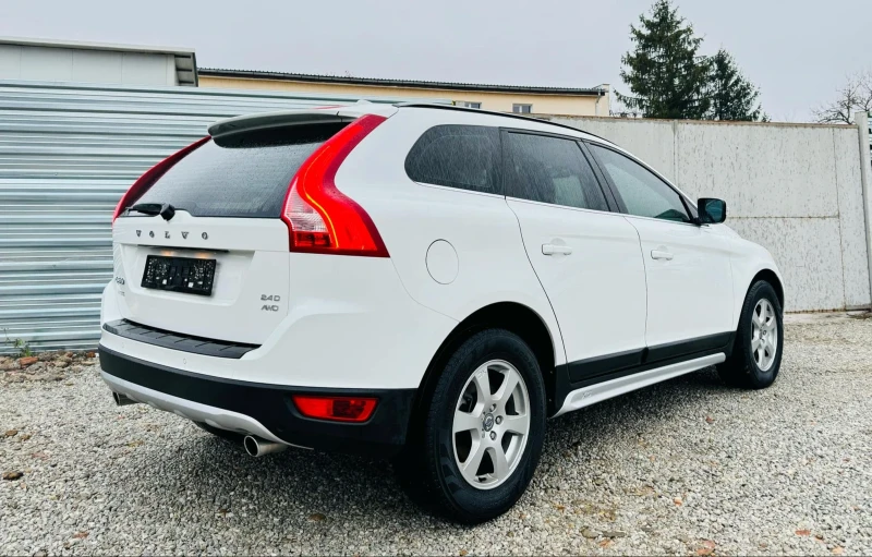 Volvo XC60 4Х4* ИТАЛИЯ , снимка 7 - Автомобили и джипове - 48659197