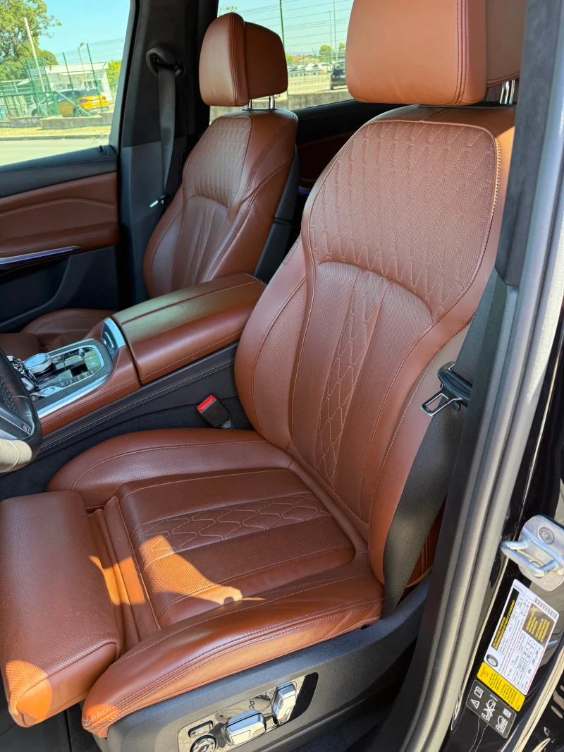 BMW X7 xDrive 50i M-Sport Individual , снимка 9 - Автомобили и джипове - 51769468