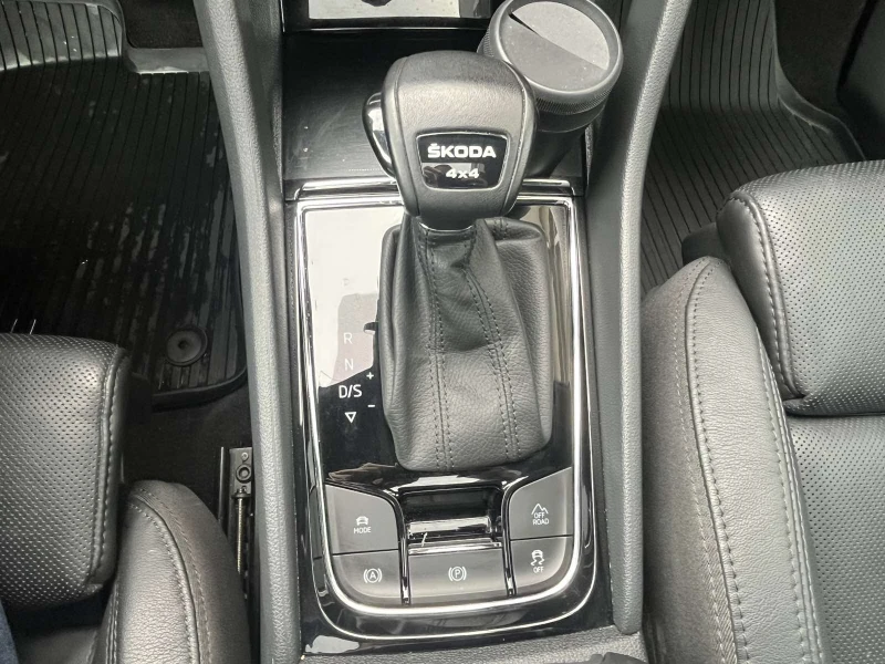 Skoda Kodiaq 2.0TDI 7DSG 4X4 6 + 1 места, снимка 13 - Автомобили и джипове - 52088414