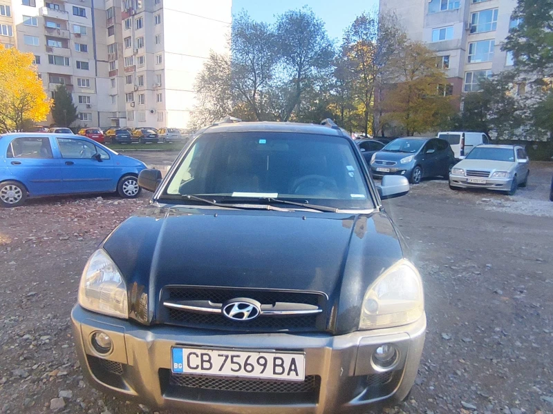 Hyundai Tucson 2.0d, снимка 2 - Автомобили и джипове - 52256002