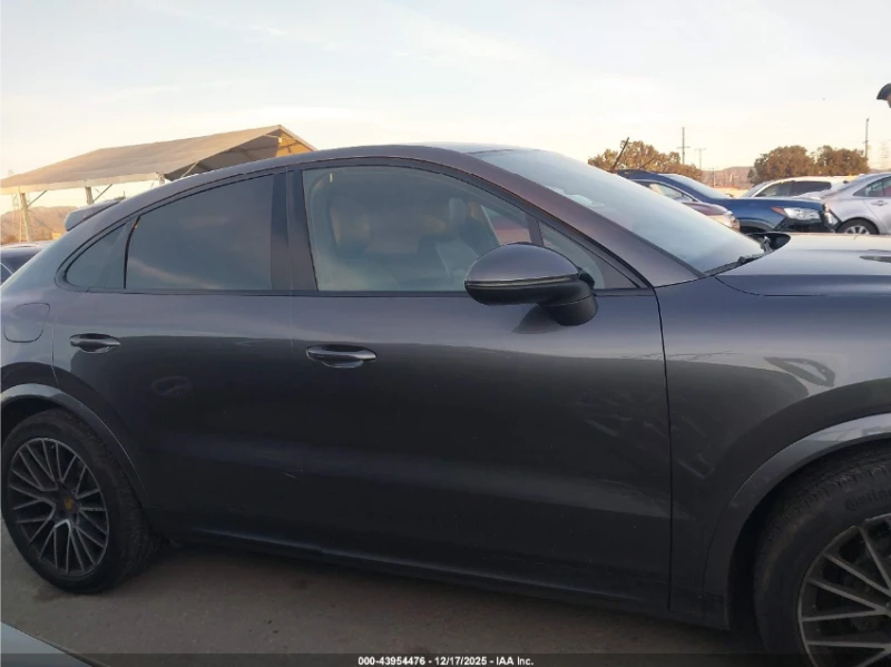 Porsche Cayenne COUPE* AWD* ПОДГРЕВ* BOSE* PANO, снимка 11 - Автомобили и джипове - 53236366
