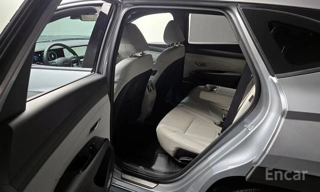 Hyundai Tucson Tucson Diesel 2.0 2WD Inspiration, снимка 4 - Автомобили и джипове - 54150344