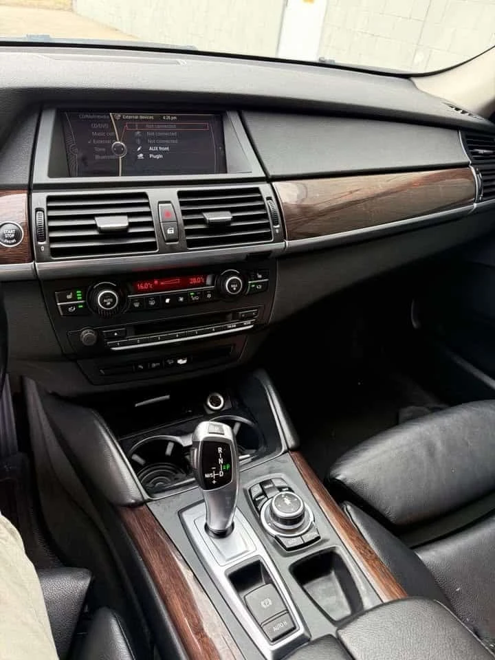 BMW X6 * 35i * АВТОКРЕДИТ БЕЗ ПЪРВОНАЧАЛНА ВНОСКА* , снимка 9 - Автомобили и джипове - 55794361