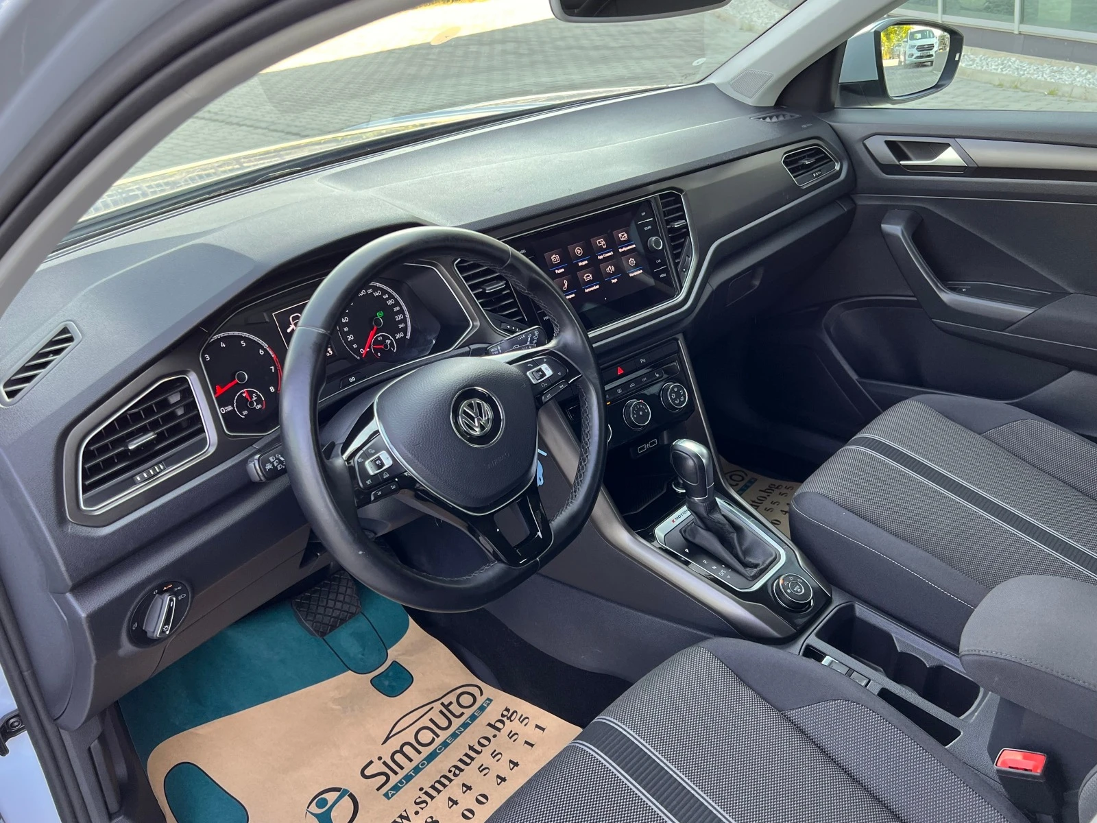 VW T-Roc 2.0-TSI 4x4 ДИСТРОНИК CARPLAY АВТОМАТИК ПОДГРЕВ  - изображение 7