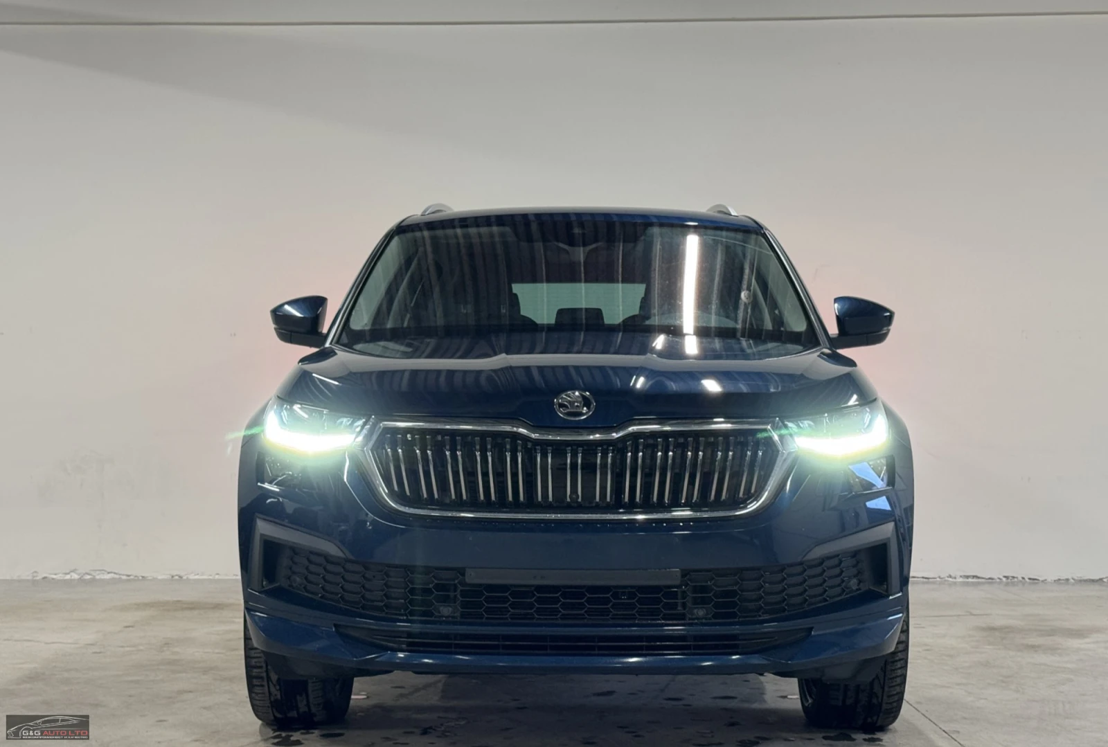 Skoda Kodiaq 2.0TDI/150HP/L&K/360/AMBI/LED/NAVI/4Х4/trg - изображение 2