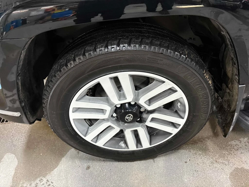 Toyota 4runner / 4WD / ОБДУХВАНЕ / 360 / PANO / CARFAX - изображение 6