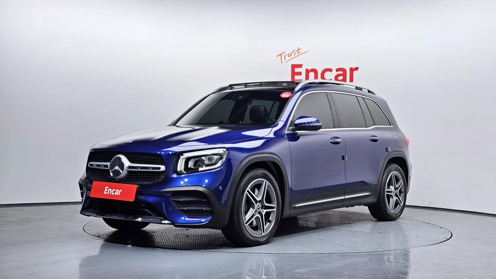 Mercedes-Benz GLB 250 / 4MATIC / AMG PKG / 360 / DISTRONIC