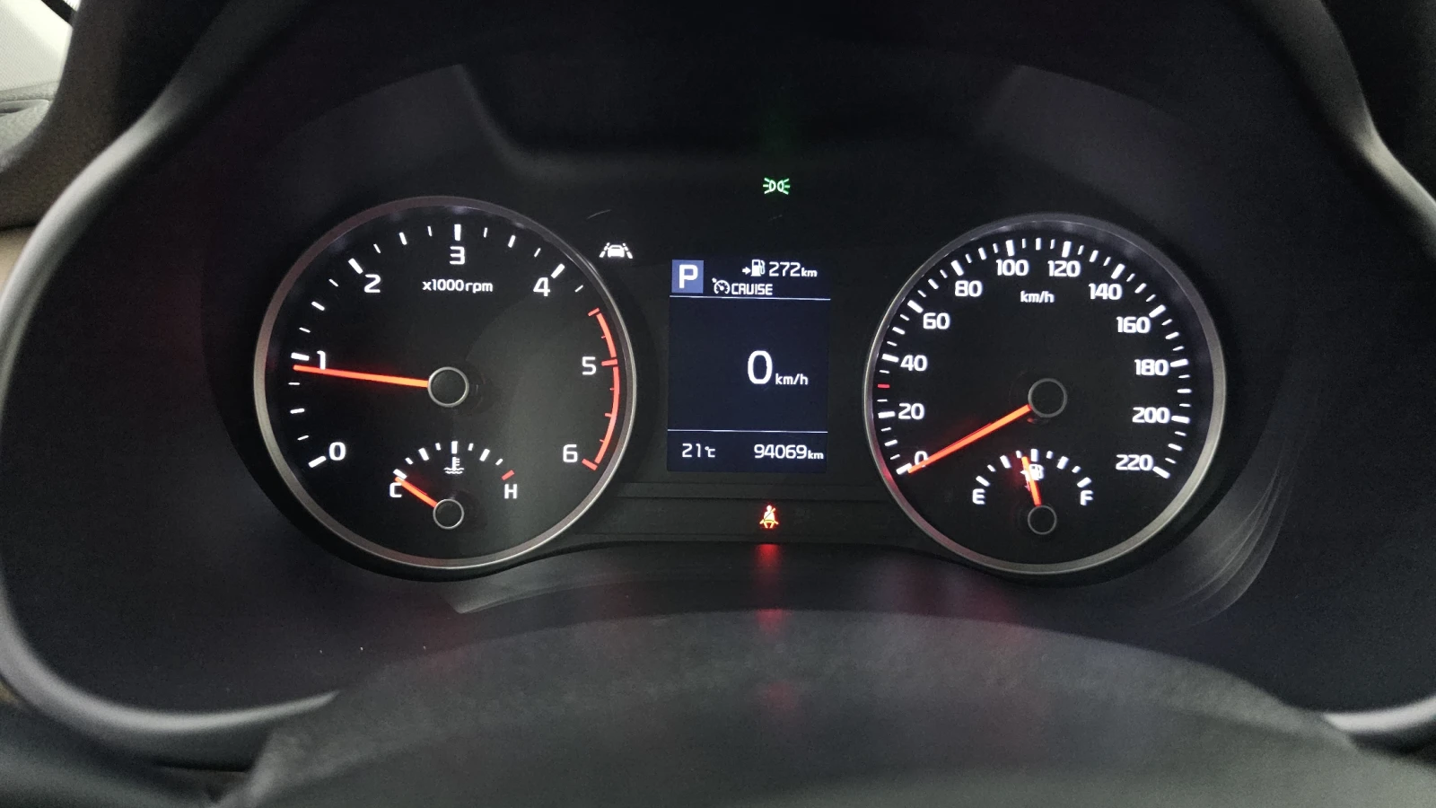 Kia Stonic 1.6 Prestige autogeorge.com, снимка 7 - Автомобили и джипове - 54136537