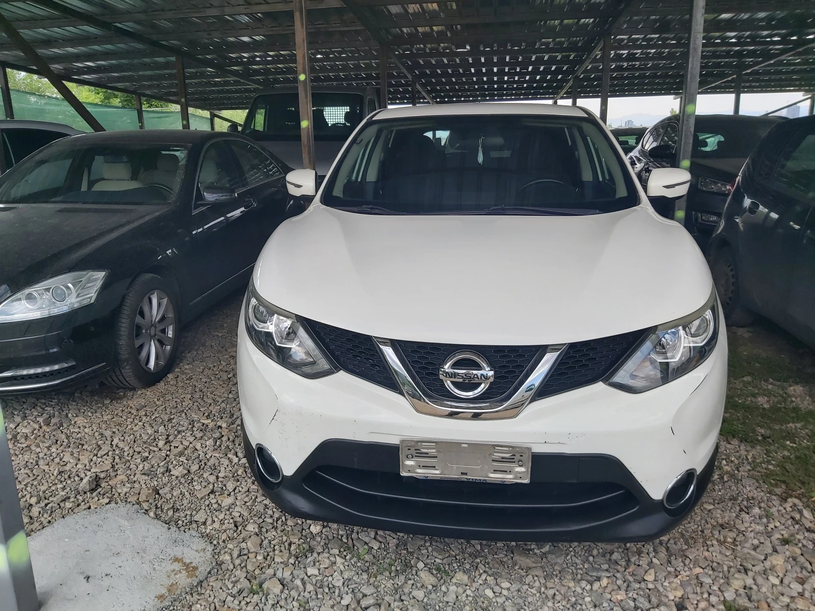 Nissan Qashqai 1.5 dci, снимка 2 - Автомобили и джипове - 54702603